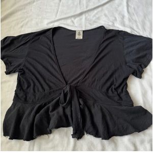 Free people black short sleeve tie in front top